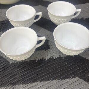 VTG 1950's Indiana Glass Orange Blossom Milk Glass Tea Cup‎ Set Of 4